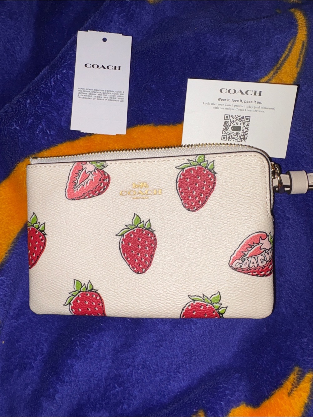 NWT COACH White Leather Strawberry Zip Wristlet with Gold Logo